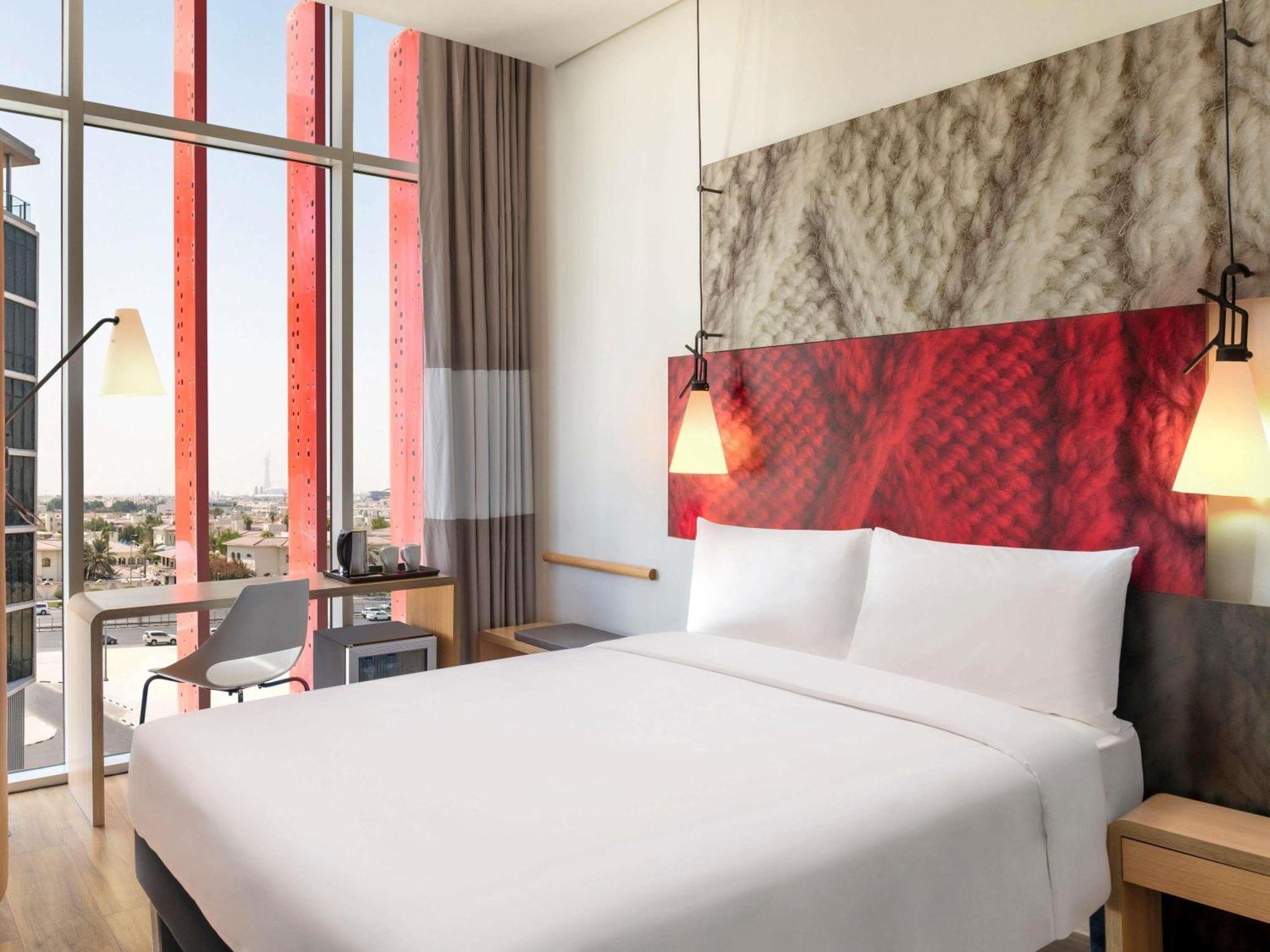 Standard Doppelzimmer mit Poolblick